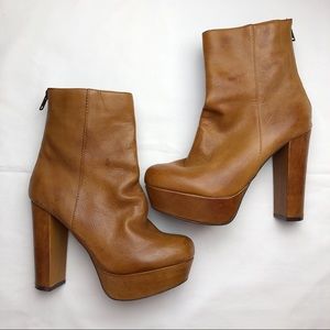 Steve Madden | Desirred Platform Heel Booties